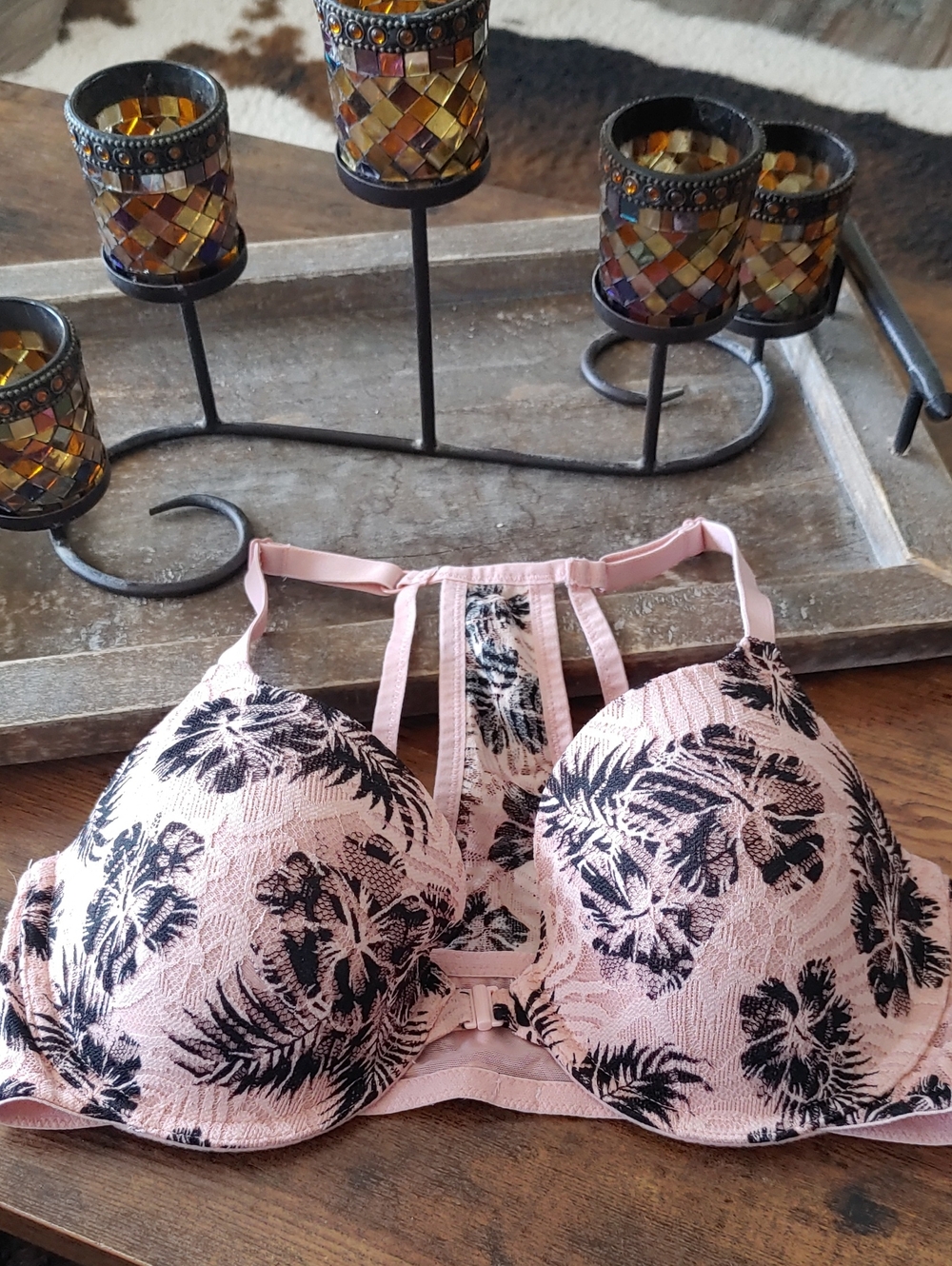 Like New Sexy Pink Victoria's Secret Front Closure Padded Underwire bra